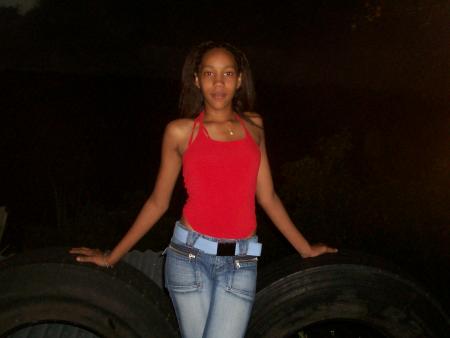 elle c leticia une copine de mon college elle est re mignone les com les ga!!!