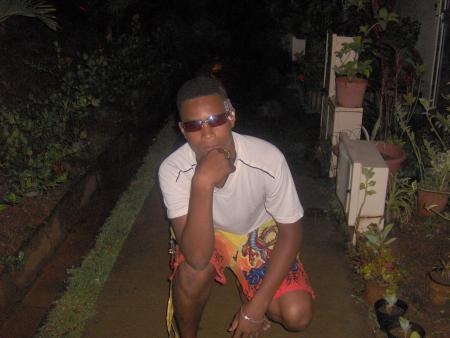 la c moi le tiganster sur la place toujou ni style li mover les com!!!!!!!!!!